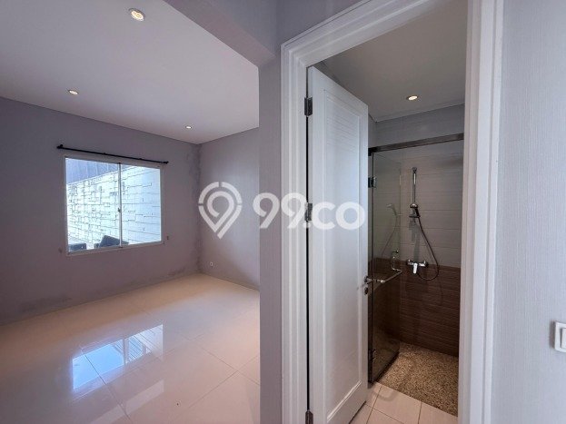 Rumah Elit Modern Tanpa Renovasi di Alam Sutera Tangerang Rumah Elit Modern Tanpa Renovasi di Alam Sutera Tangerang