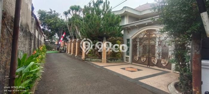 Siap Huni Hunian Elit 6 Kamar di Jagakarsa Dekat ke Mana Pun Siap Huni Hunian Elit 6 Kamar di Jagakarsa Dekat ke Mana Pun