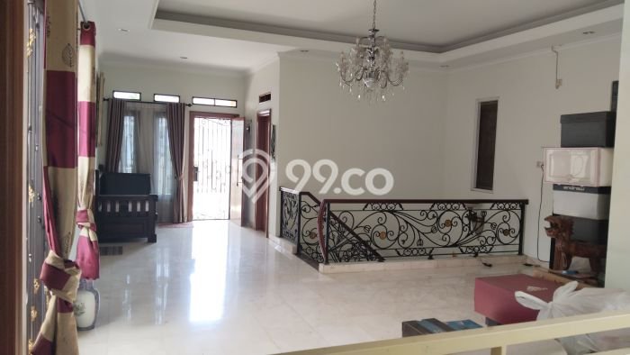 Dijual Rumah Luas Elegan Dengan View Cantik di Raffles Hills, Jakarta Timur Dijual Rumah Luas Elegan Dengan View Cantik di Raffles Hills, Jakarta Timur