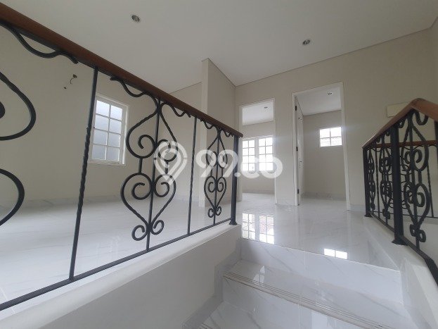 For Sale Hunian Rumah Terawat 4 Kamar di Legenda Wisata, Bogor For Sale Hunian Rumah Terawat 4 Kamar di Legenda Wisata, Bogor