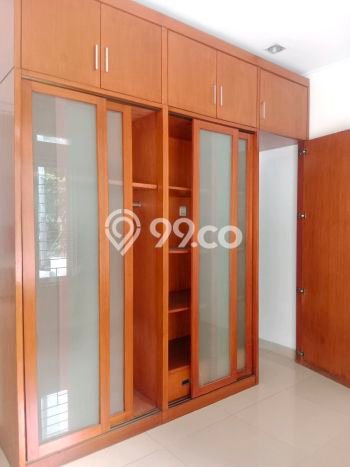 Dijual Hunian Rumah Terawat 4 Kamar di Kota Wisata, Bogor Dijual Hunian Rumah Terawat 4 Kamar di Kota Wisata, Bogor