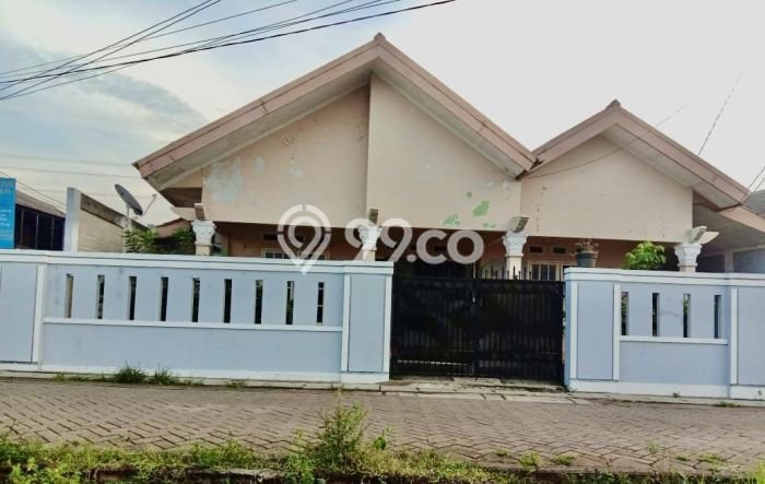 Rumah Minimalis LT 405m² Siap Huni di Kompleks Cluster Pinang, Tangerang Rumah Minimalis LT 405m² Siap Huni di Kompleks Cluster Pinang, Tangerang