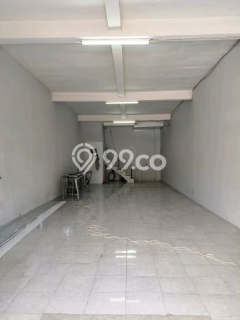 Ruko Area Strategis di Semarang Utara, Luas 200m2m², Siap Operasional Ruko Area Strategis di Semarang Utara, Luas 200m2m², Siap Operasional