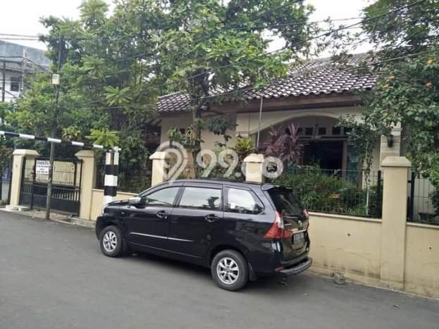 Siap Huni Hunian Elit 7 Kamar di Mampang Prapatan Dekat ke Mana Pun Siap Huni Hunian Elit 7 Kamar di Mampang Prapatan Dekat ke Mana Pun