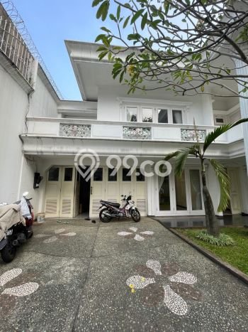 Rumah Kondisi Baik Disewakan di Kemang, Jakarta Selatan LT 1000m2, LB 850m2 Rumah Kondisi Baik Disewakan di Kemang, Jakarta Selatan LT 1000m2, LB 850m2