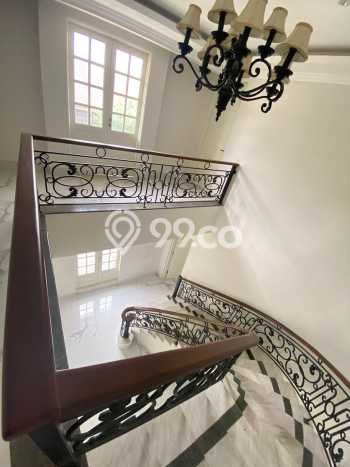 Rumah Elit Modern Siap Huni di Tanah Kusir Jakarta Selatan Rumah Elit Modern Siap Huni di Tanah Kusir Jakarta Selatan