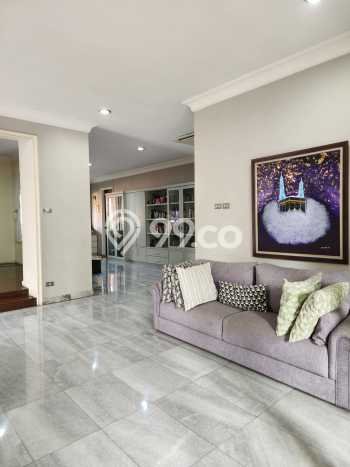 Hunian Mewah LB 630m2 Siap Pakai Desain Elegan di Kemang, Jakarta Selatan Hunian Mewah LB 630m2 Siap Pakai Desain Elegan di Kemang, Jakarta Selatan