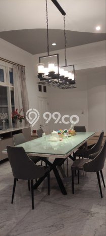 Siap Huni Rumah Mewah 5 Kamar di Menteng Dekat ke Mana Pun Siap Huni Rumah Mewah 5 Kamar di Menteng Dekat ke Mana Pun