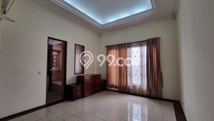 Hunian 7 Kamar Siap Huni Disewakan di Menteng Harga Kompetitif Hunian 7 Kamar Siap Huni Disewakan di Menteng Harga Kompetitif
