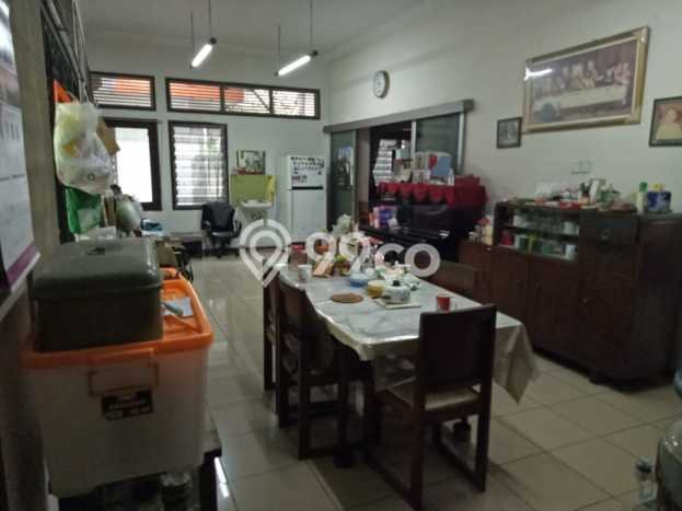 Siap Huni Hunian Elit 5 Kamar di Menteng Dekat ke Mana Pun Siap Huni Hunian Elit 5 Kamar di Menteng Dekat ke Mana Pun