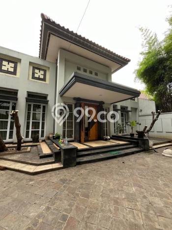 Hunian Strategis Disewakan 5 Kamar di Menteng Bisa Nego Hunian Strategis Disewakan 5 Kamar di Menteng Bisa Nego