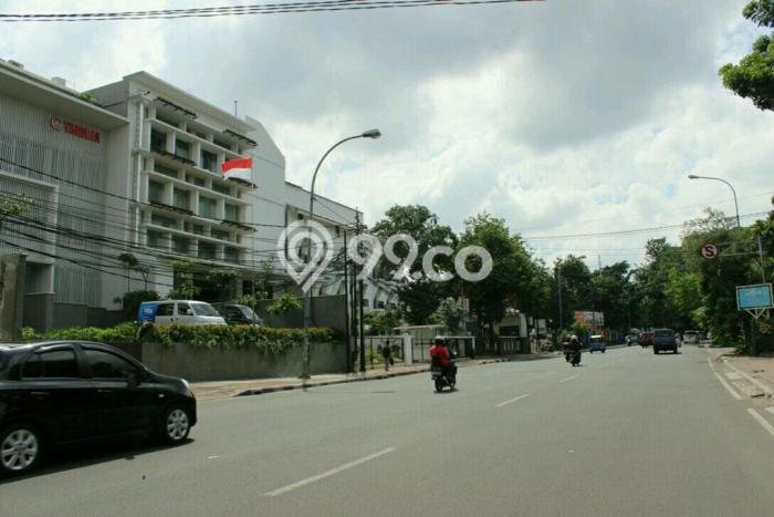 Siap Huni Hunian Elit 5 Kamar di Menteng Dekat ke Mana Pun Siap Huni Hunian Elit 5 Kamar di Menteng Dekat ke Mana Pun