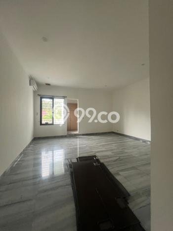 Rumah Kondisi Baik Disewakan di Patra Kuningan, Jakarta Selatan LT 1000m2, LB 800m2 Rumah Kondisi Baik Disewakan di Patra Kuningan, Jakarta Selatan LT 1000m2, LB 800m2