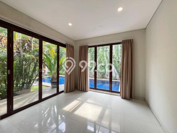 Disewakan Rumah Modern di Menteng Harga Rp 1,2 Miliar/ Tahun Disewakan Rumah Modern di Menteng Harga Rp 1,2 Miliar/ Tahun