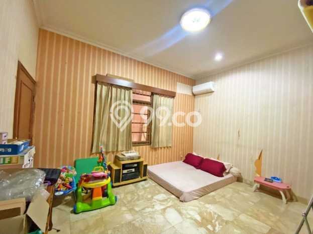 Ready to Use! Luxury House LT 1070m2 Desain Elegan di Pejaten Ready to Use! Luxury House LT 1070m2 Desain Elegan di Pejaten