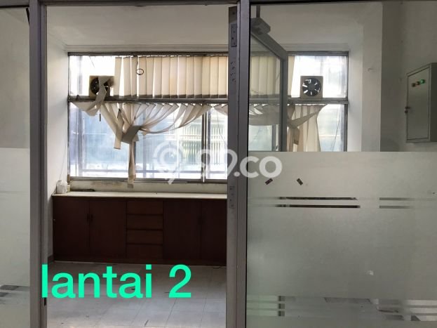 Ruko Dijual di Jakarta Pusat LT 73m2 & LB 290m2 Lokasi Terbaik! Ruko Dijual di Jakarta Pusat LT 73m2 & LB 290m2 Lokasi Terbaik!