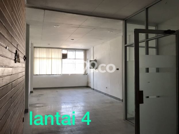 Ruko Dijual di Jakarta Pusat LT 73m2 & LB 290m2 Lokasi Terbaik! Ruko Dijual di Jakarta Pusat LT 73m2 & LB 290m2 Lokasi Terbaik!
