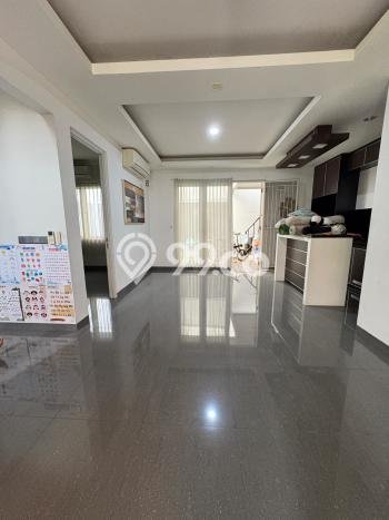 Hunian Mewah LB 150m2 Siap Pakai Desain Elegan di BSD Delatinos, Tangerang Hunian Mewah LB 150m2 Siap Pakai Desain Elegan di BSD Delatinos, Tangerang