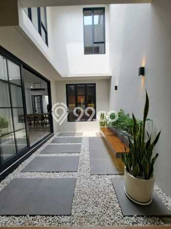 Ready to Use! Premium House LT 180m2 Desain Elegan di BSD Kencana Loka Ready to Use! Premium House LT 180m2 Desain Elegan di BSD Kencana Loka