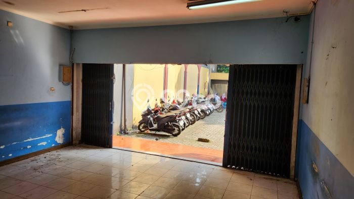 Ruko Disewa di Bogor dengan LB 275m2 Area Komersial Ramai Ruko Disewa di Bogor dengan LB 275m2 Area Komersial Ramai