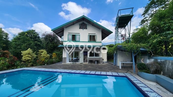 Vila Strategis Kawasan Cisarua, Area 1000m2m², Dekat ke beragam kebutuhan Vila Strategis Kawasan Cisarua, Area 1000m2m², Dekat ke beragam kebutuhan