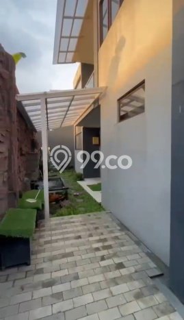 Rumah Mewah LB 900m2 Siap Pakai Desain Elegan di Buah Batu, Bandung Rumah Mewah LB 900m2 Siap Pakai Desain Elegan di Buah Batu, Bandung