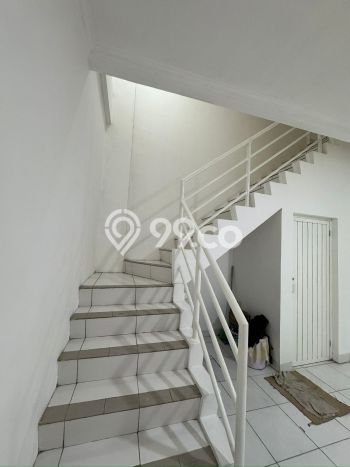Ruko Dijual di Bandung LT 60m2 & LB 120m2 Lokasi Terbaik! Ruko Dijual di Bandung LT 60m2 & LB 120m2 Lokasi Terbaik!