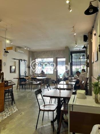 Ruko Dijual di Prime Area Jakarta Barat Luas 600m2 Ruko Dijual di Prime Area Jakarta Barat Luas 600m2