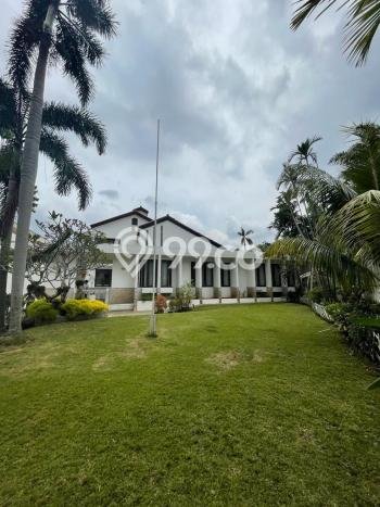 For Sale! Premium House LT 1935m2 Desain Elegan di Pondok Indah For Sale! Premium House LT 1935m2 Desain Elegan di Pondok Indah