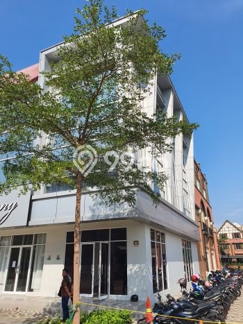 INVESTASI POTENSIAL! Ruko di Pantai Indah Kapuk 2, Luas 225m², Tingkat Keramaian Tinggi INVESTASI POTENSIAL! Ruko di Pantai Indah Kapuk 2, Luas 225m², Tingkat Keramaian Tinggi