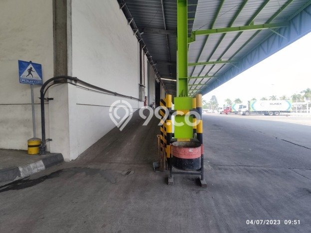Gudang disewakan di Karawang Barat Karawang dengan luas bangunan 20000m2 Gudang disewakan di Karawang Barat Karawang dengan luas bangunan 20000m2