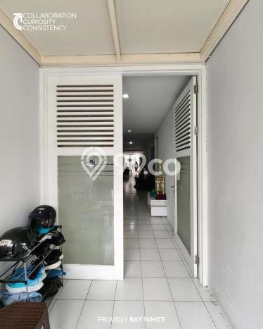 Siap Huni Rumah Mewah 11 Kamar di Pancoran Dekat ke Mana Pun Siap Huni Rumah Mewah 11 Kamar di Pancoran Dekat ke Mana Pun