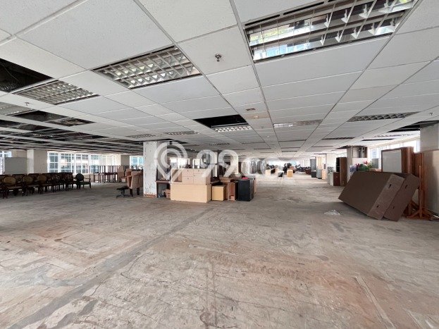 Unit Kantor Disewakan di Sudirman di Area Ramai & Strategis Unit Kantor Disewakan di Sudirman di Area Ramai & Strategis