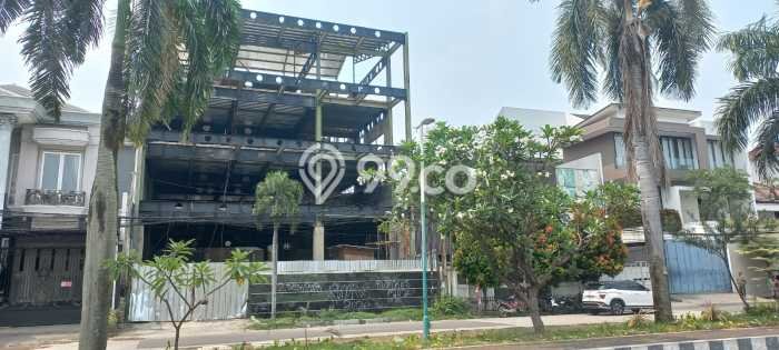 Unit Komersial Dijual di Jakarta Barat LT 450m2 & LB 1700m2 Unit Komersial Dijual di Jakarta Barat LT 450m2 & LB 1700m2