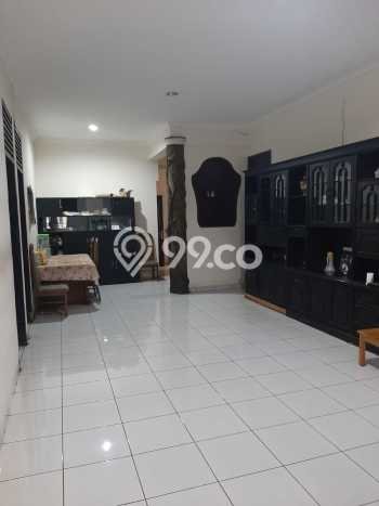 Dijual Rumah Luas Elegan Dengan View Cantik di Kemanggisan, Jakarta Barat Dijual Rumah Luas Elegan Dengan View Cantik di Kemanggisan, Jakarta Barat