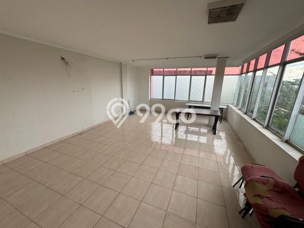 Unit Ruko Dijual di Jakarta Barat LT 76m2 & LB 283m2 Unit Ruko Dijual di Jakarta Barat LT 76m2 & LB 283m2