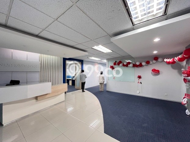 Unit Kantor Disewakan di Sudirman di Area Ramai & Strategis Unit Kantor Disewakan di Sudirman di Area Ramai & Strategis