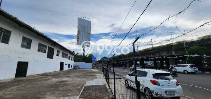 Unit Gudang Dijual di Jakarta Barat LT 1000m2 & LB 1000m2 Unit Gudang Dijual di Jakarta Barat LT 1000m2 & LB 1000m2