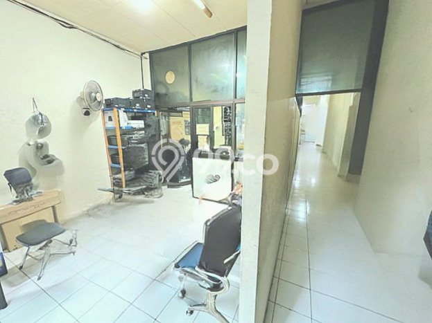 Ruko Dijual di Jakarta Pusat LT 97m2 & LB 339m2 Lokasi Terbaik! Ruko Dijual di Jakarta Pusat LT 97m2 & LB 339m2 Lokasi Terbaik!