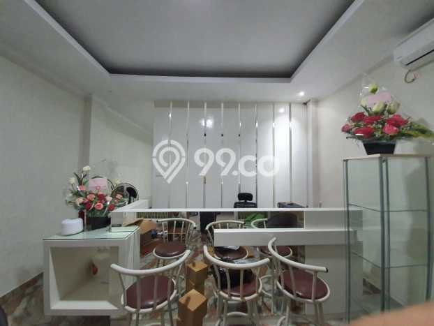 Unit Ruko Dijual di Jakarta Barat LT 67m2 & LB 270m2 Unit Ruko Dijual di Jakarta Barat LT 67m2 & LB 270m2