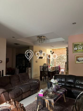 Rumah Mewah LT 160m² Dekat Fasilitas Umum di Tanjung Barat, Jakarta Selatan Rumah Mewah LT 160m² Dekat Fasilitas Umum di Tanjung Barat, Jakarta Selatan