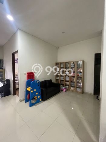 Dijual Hunian Rumah Nyaman 4 KT di Taman Holis Indah, Bandung Dijual Hunian Rumah Nyaman 4 KT di Taman Holis Indah, Bandung
