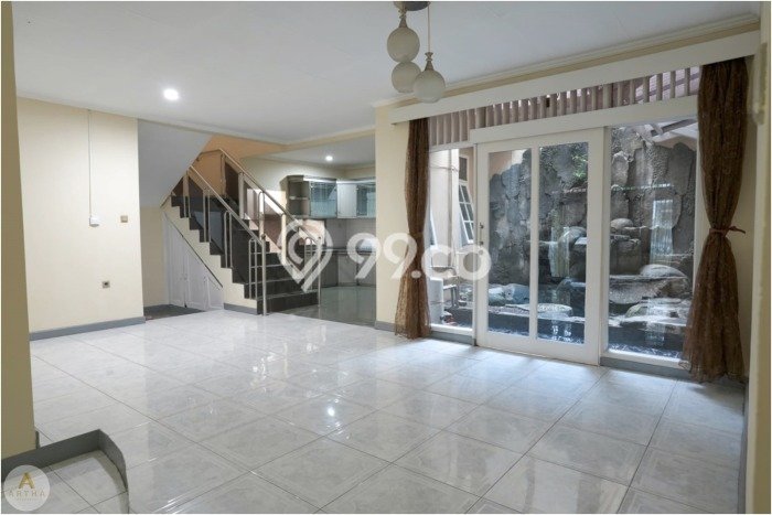 Jual Rumah Favorit Siap Huni LB 240m2 di Antapani, Bandung Jual Rumah Favorit Siap Huni LB 240m2 di Antapani, Bandung