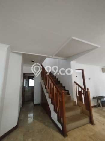 Hunian Bagus Disewakan di Kemang, Jakarta Selatan LT 1500m2, LB 700m2 Hunian Bagus Disewakan di Kemang, Jakarta Selatan LT 1500m2, LB 700m2