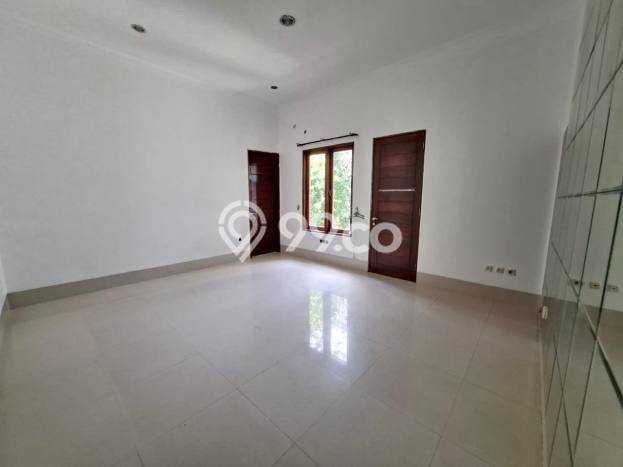 Hunian Modern Dikontrakkan 5 Kamar di Menteng Bisa Nego Hunian Modern Dikontrakkan 5 Kamar di Menteng Bisa Nego