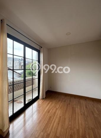 Hunian Mewah LB 260m2 Siap Pakai Desain Elegan di Cipete, Jakarta Selatan Hunian Mewah LB 260m2 Siap Pakai Desain Elegan di Cipete, Jakarta Selatan