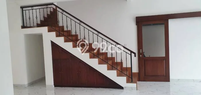 Rumah sewa siap pakai 3 KT di Cipete, Jakarta Selatan Rumah sewa siap pakai 3 KT di Cipete, Jakarta Selatan