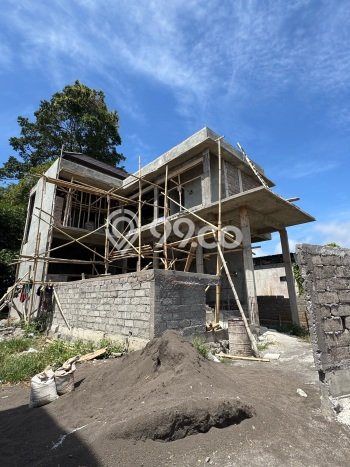 Rumah di Taman Griya, Badung, LT 200m² Bangunan 135m² Rumah di Taman Griya, Badung, LT 200m² Bangunan 135m²