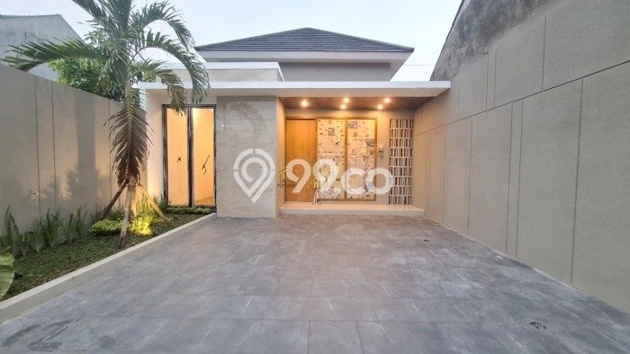 Dijual Murah Rumah dengan Luas Tanah 134m² dan Luas Bangunan 85m² di Area Kalasan, Sleman Dijual Murah Rumah dengan Luas Tanah 134m² dan Luas Bangunan 85m² di Area Kalasan, Sleman