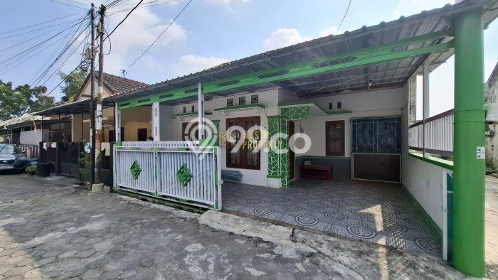 Jual Rumah Strategis Bagus Punya 2 KT di Depok Sleman SHM Jual Rumah Strategis Bagus Punya 2 KT di Depok Sleman SHM